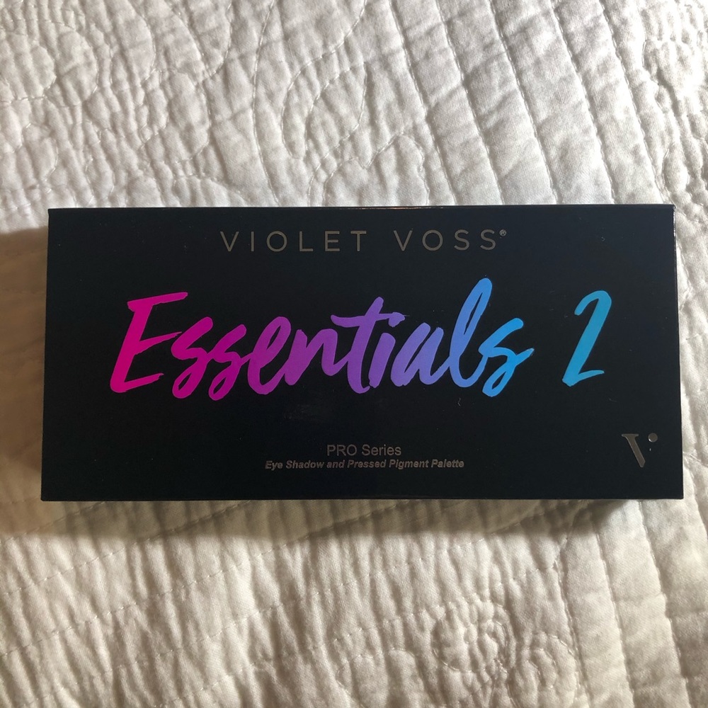 VIOLET VOSS Essentials & Essentials 2 Bundle NWT - Picture 5 of 11